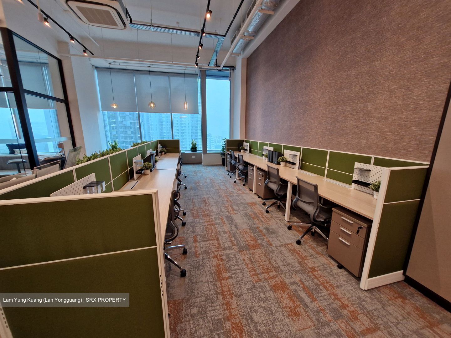 Arc 380 (D8), Office #552104631